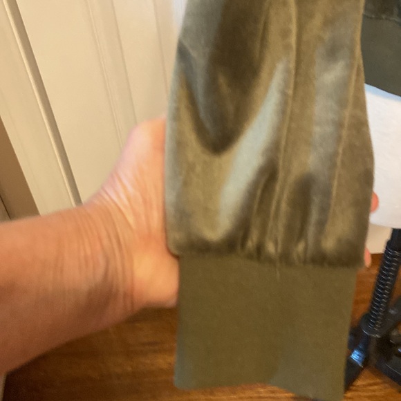 NWT Green Velour hooded sweatshirt size s - Picture 6 of 7